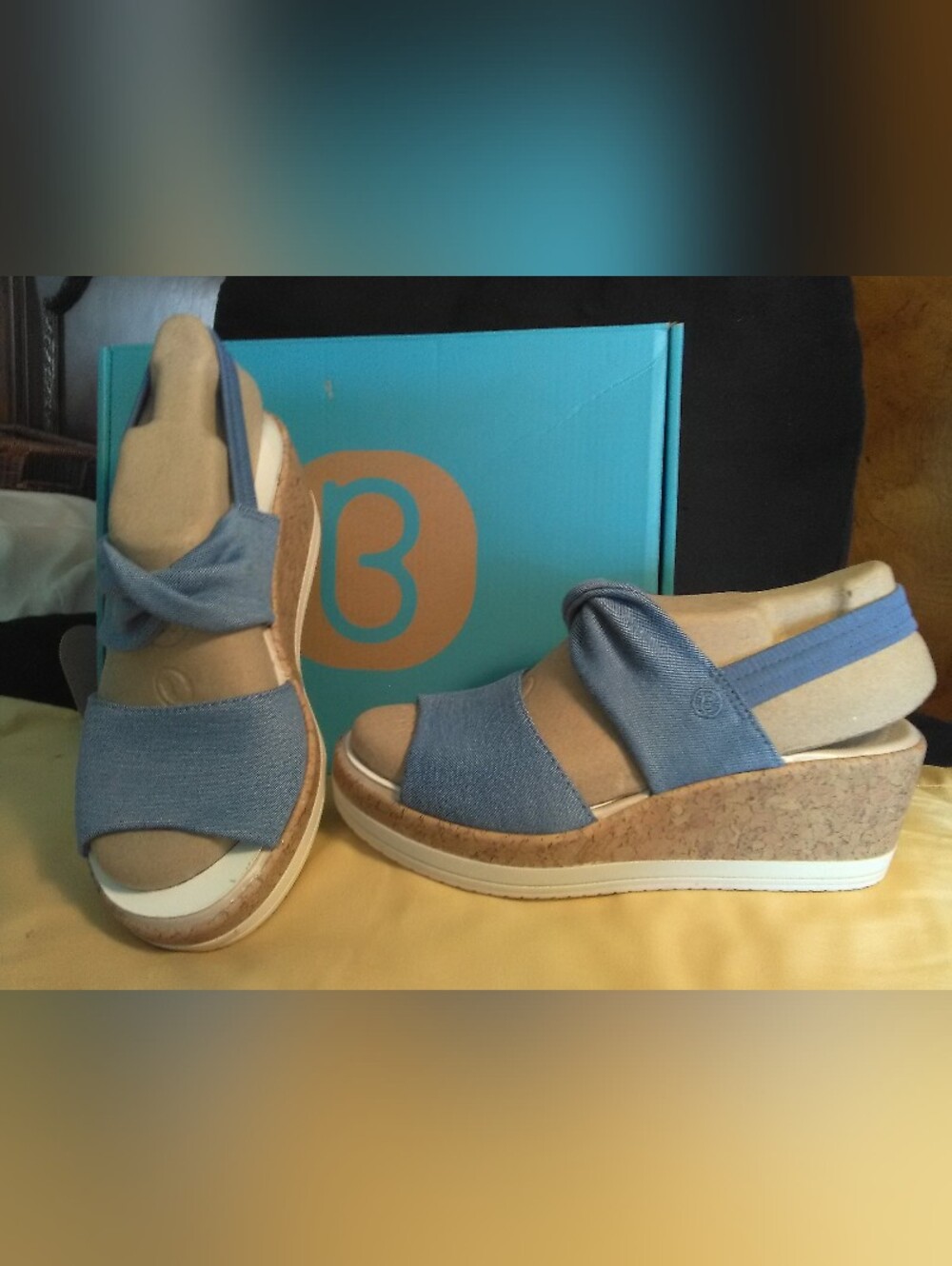 NIB"BZEES" Blue Denim Wedge Sandals with Cork Platform (CLOUD TECH.) SZ. 5.5